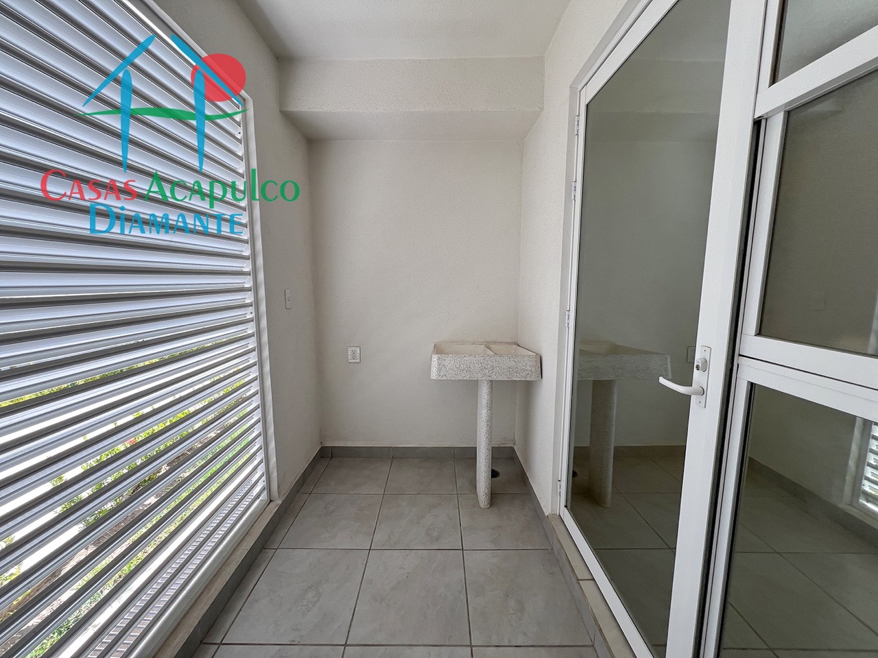 Dream Diamante Ópalo - Lavandería 1